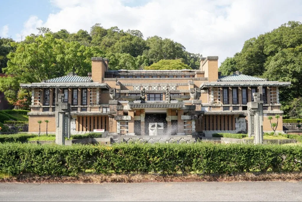帝国ホテル・ライト館」を設計した、近代建築の三大巨匠 フランク
