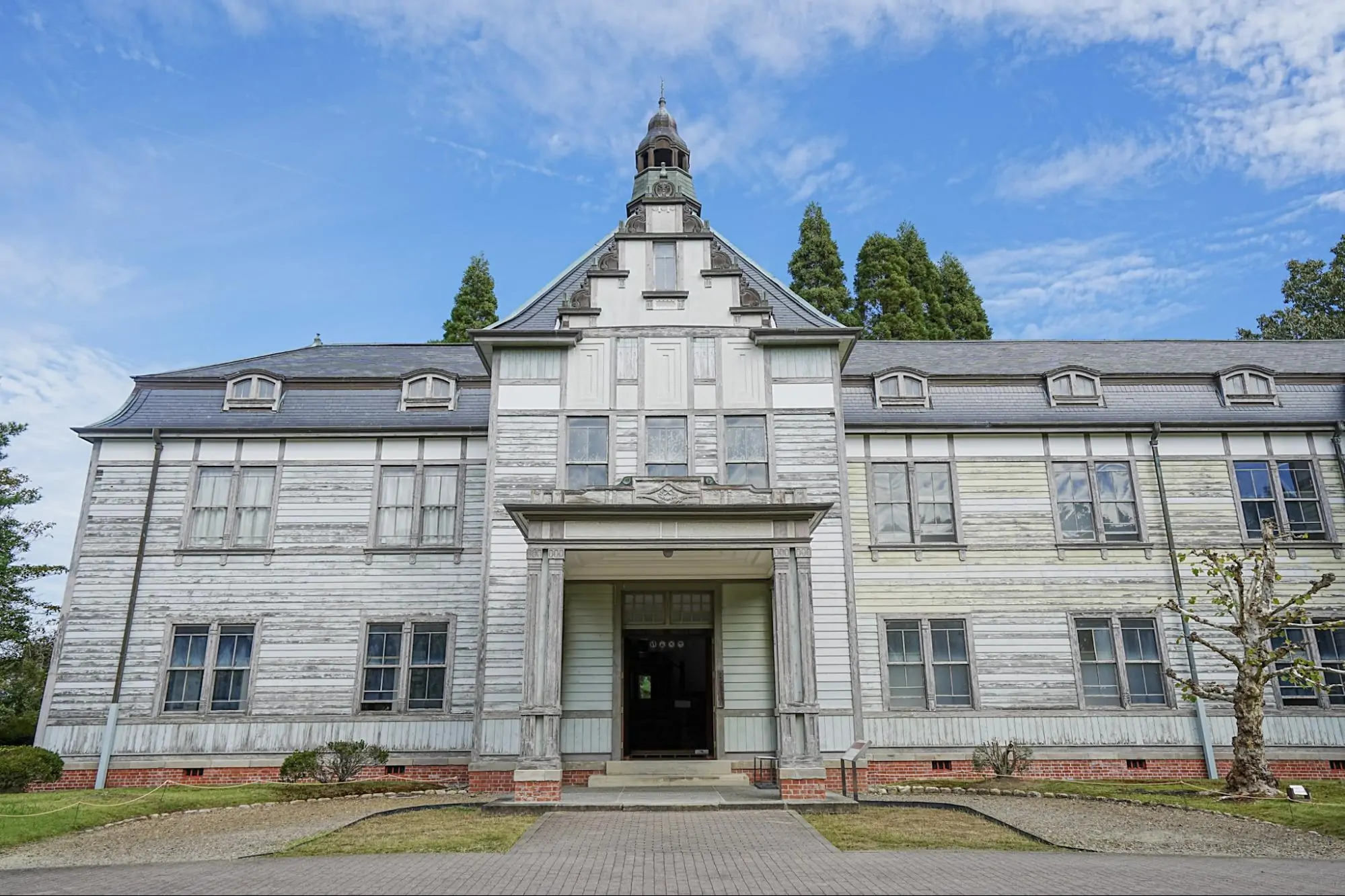 明治村の「北里研究所本館・医学館」リニューアル！ 新たに生まれ変わった常設展示の見どころをレポート