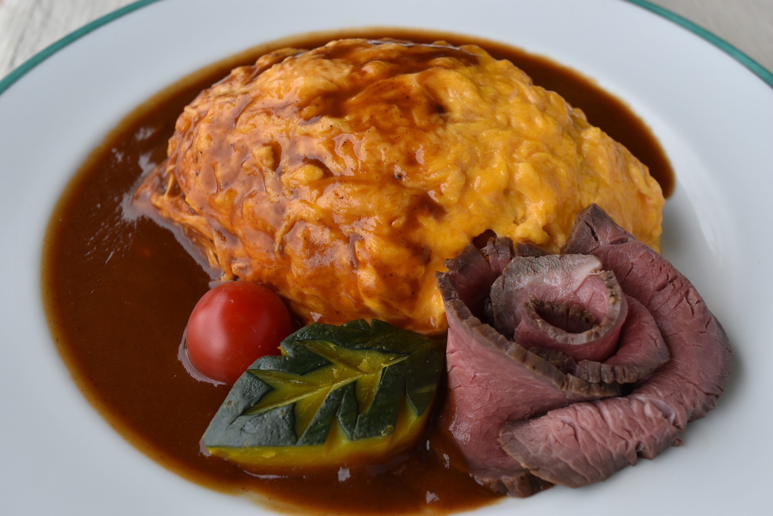 オムライス~みかわ牛のローストビーフ添え~ / 1,700円