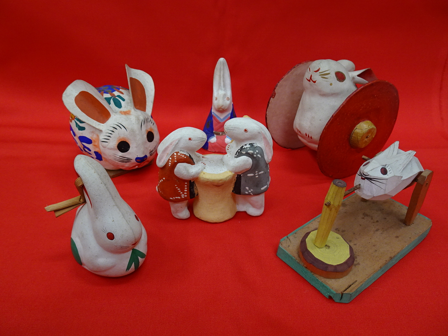 郷土玩具「うさぎ」と泉鏡花の美しき装丁の世界展