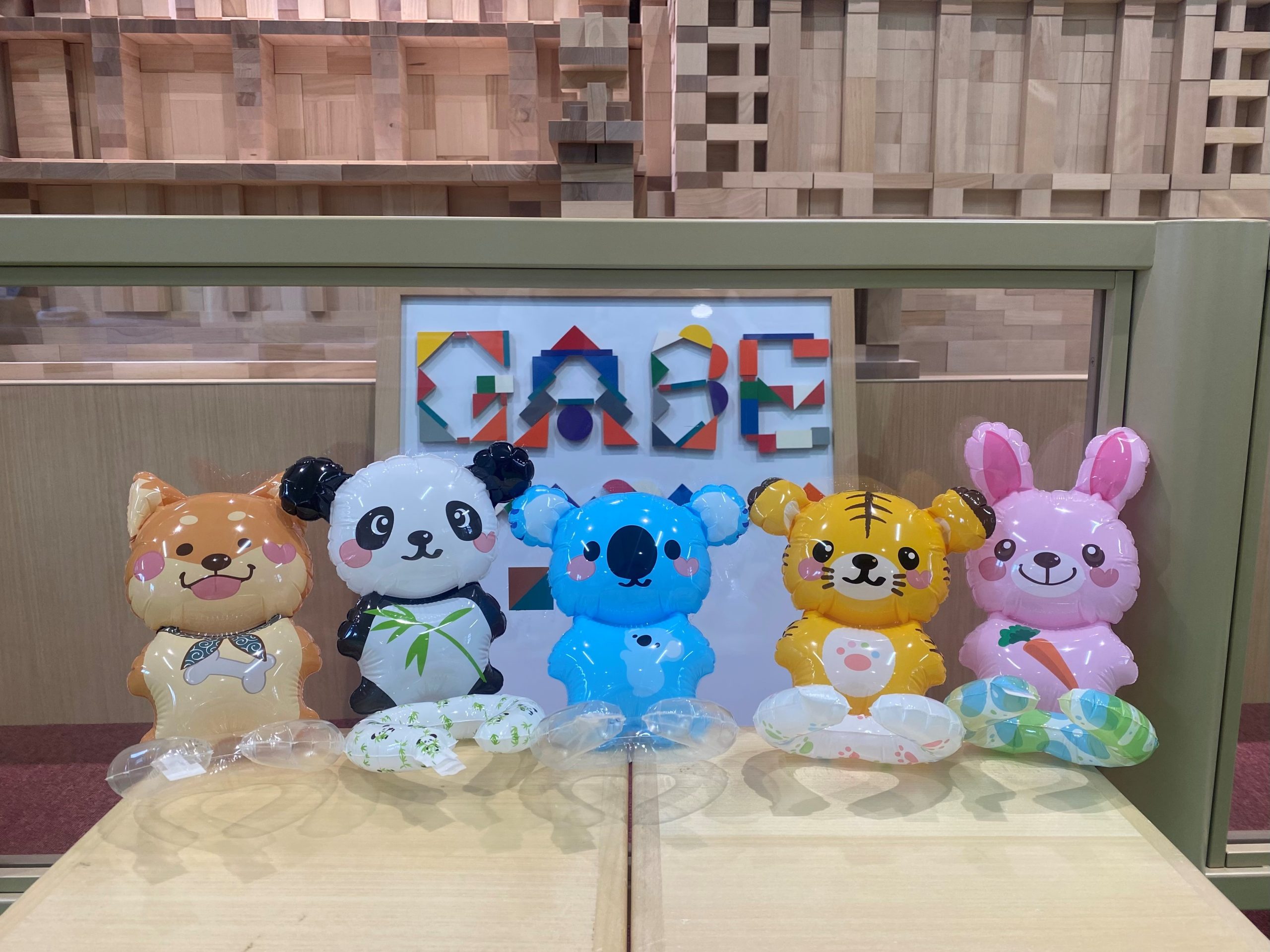 【10月限定】ご来店のお客様全員にどうぶつの風船プレゼント!